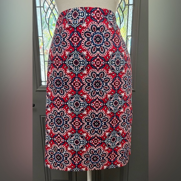 Jones New York Signature Stretch Red and Blue Paisley Floral Print Size 12 - Picture 1 of 7